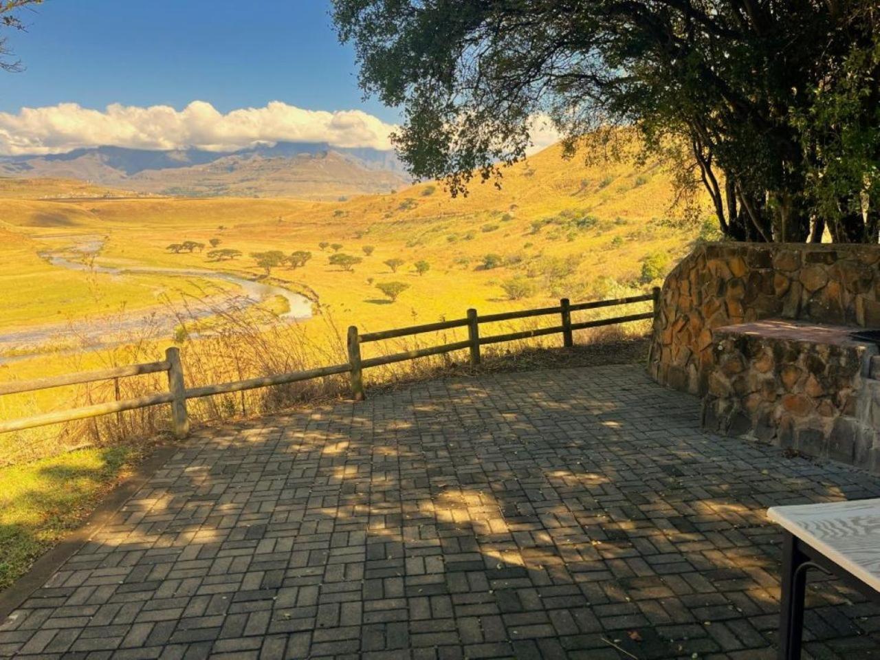 ברגוויל Hlalanathi Drakensberg Resort מראה חיצוני תמונה